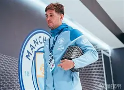 社区盾赛前走向成谜,法兰克福伤情更新,气氛紧张,资深球员宣示担当(李现探班杨紫宣示主权) 社区盾赛前走向成谜,法兰克福伤情更新,气氛紧张,资深球员宣示担当(李现探班杨紫宣示主权)